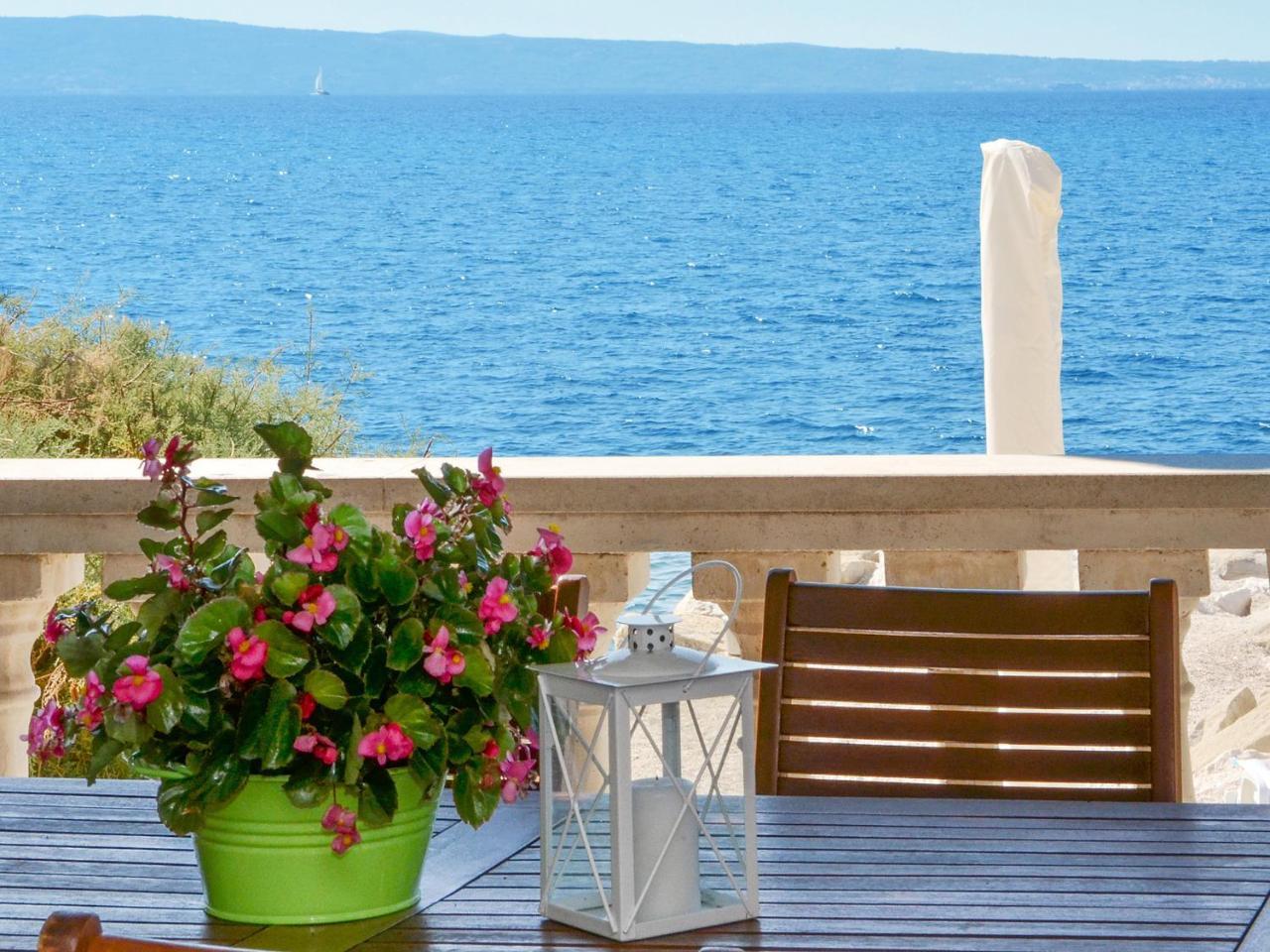 Apartments Nera Podstrana Luaran gambar
