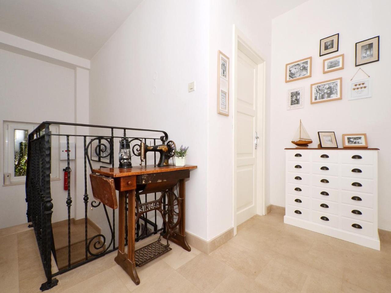 Apartments Nera Podstrana Luaran gambar
