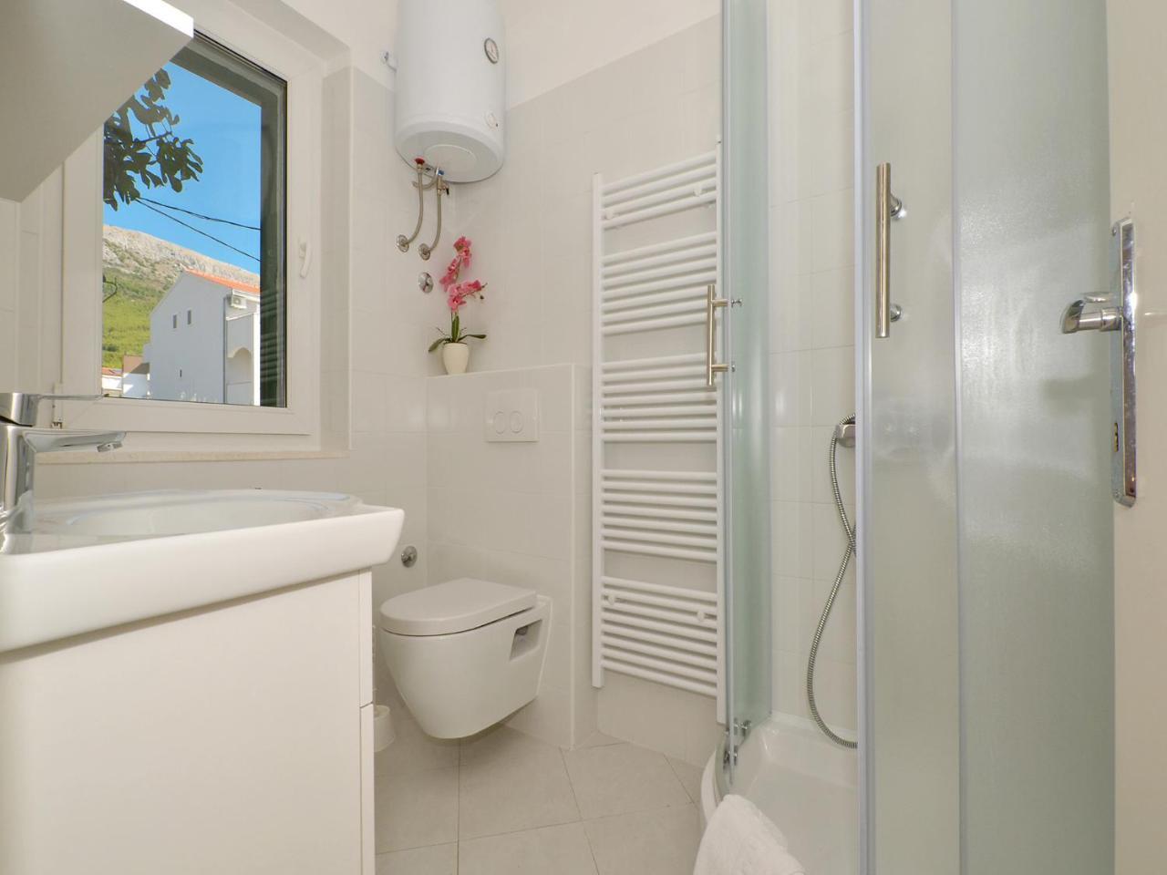 Apartments Nera Podstrana Luaran gambar