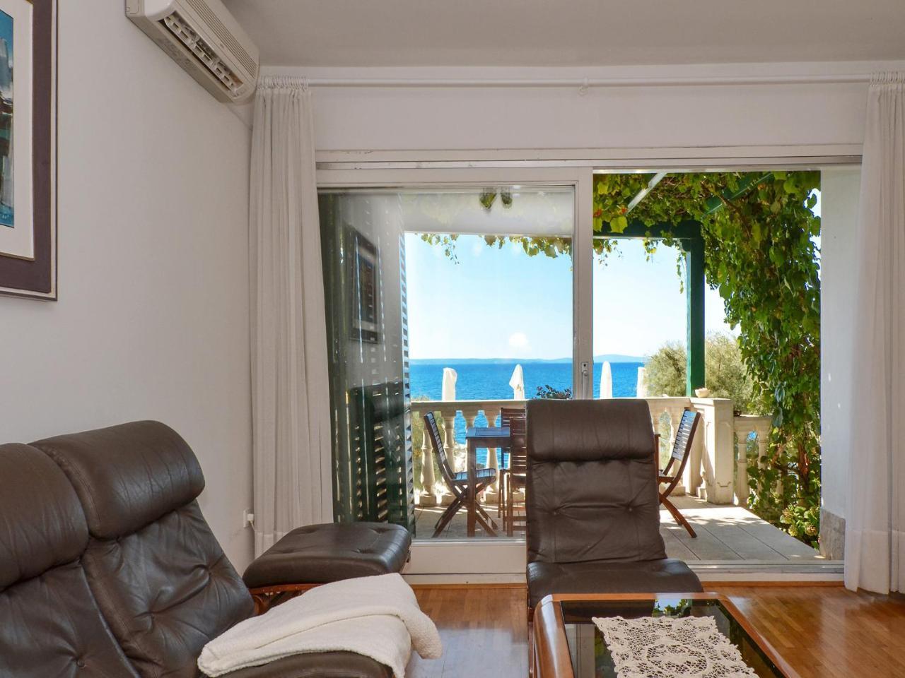 Apartments Nera Podstrana Luaran gambar