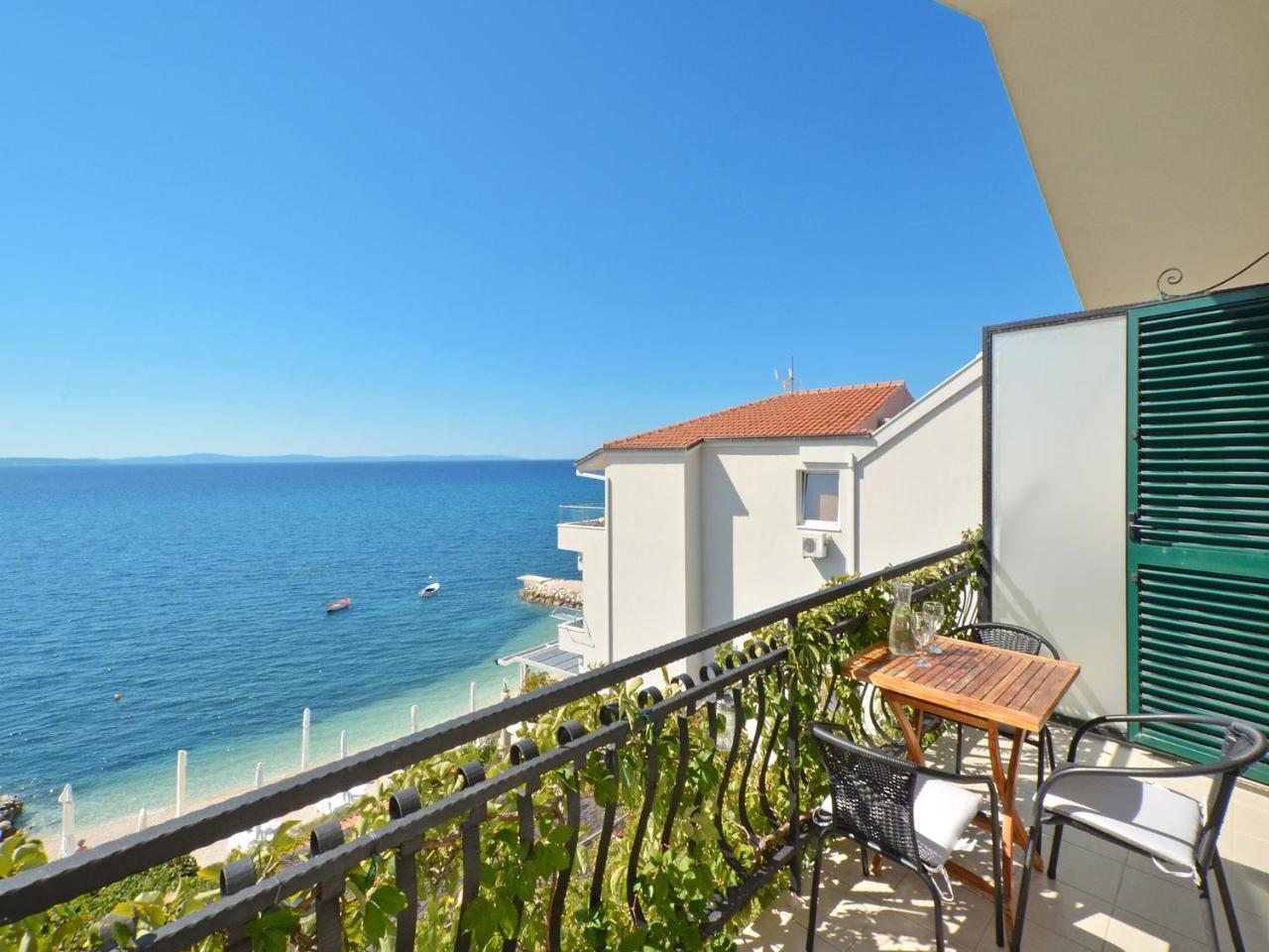 Apartments Nera Podstrana Luaran gambar