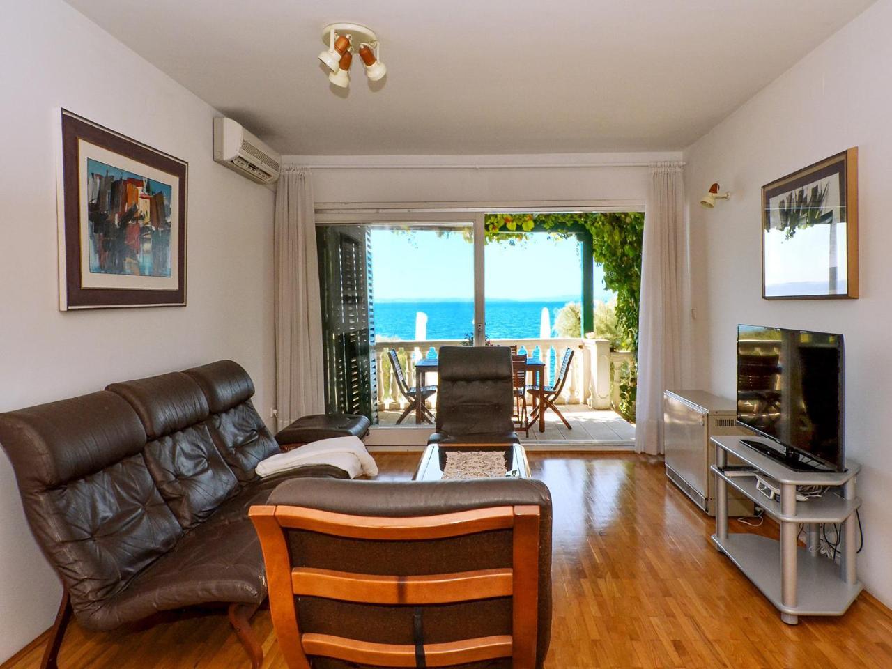 Apartments Nera Podstrana Luaran gambar