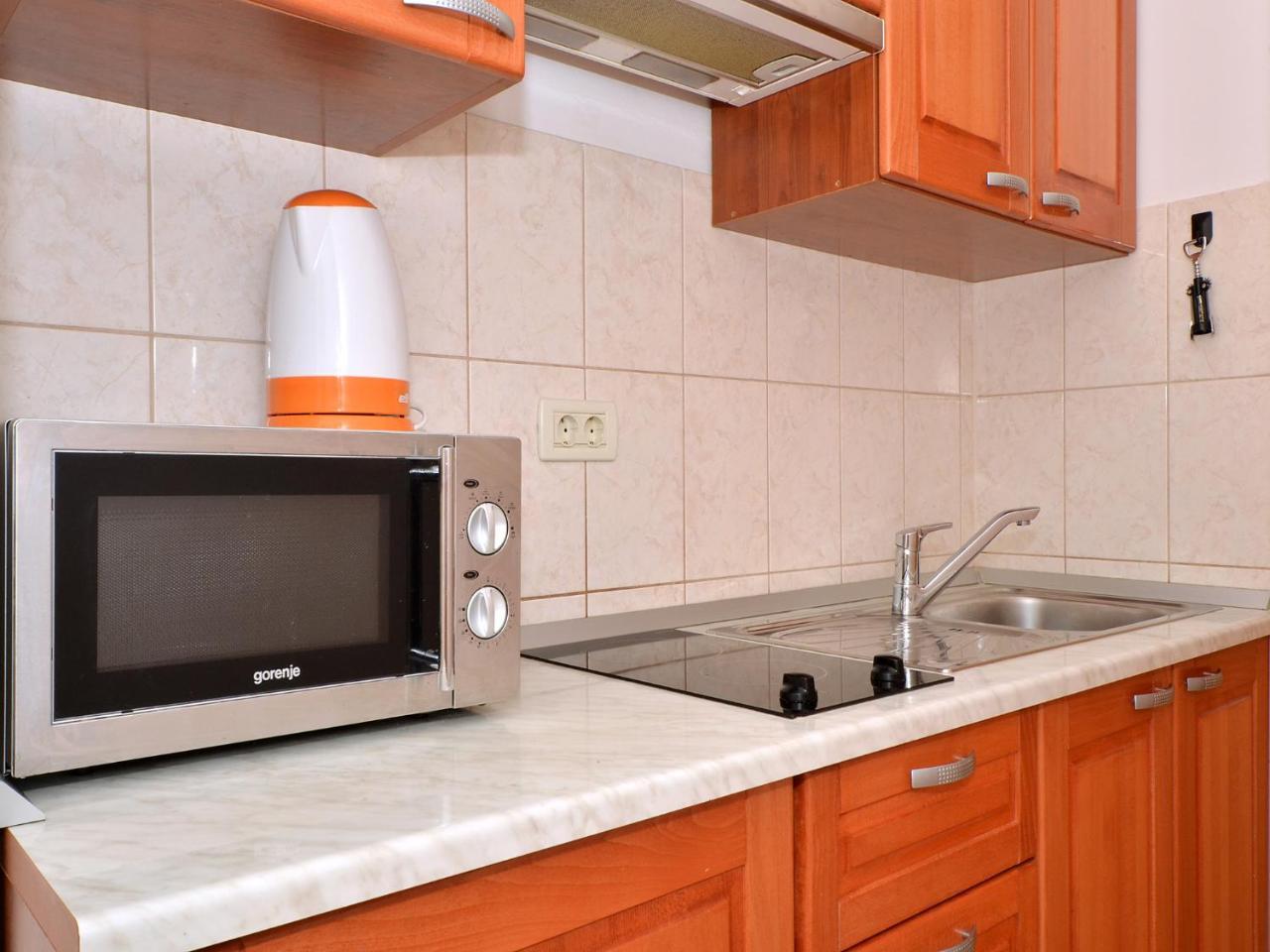 Apartments Nera Podstrana Luaran gambar