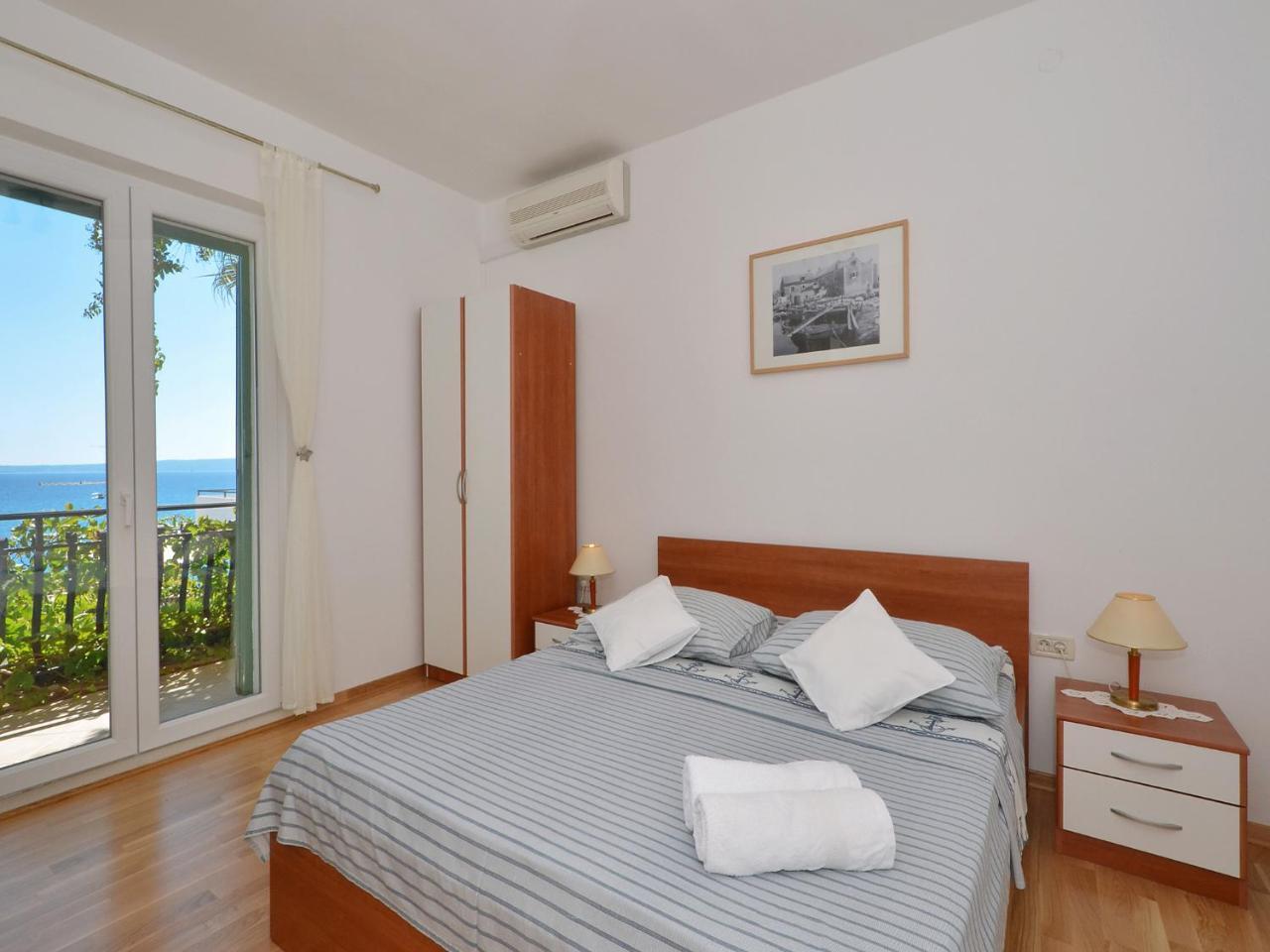 Apartments Nera Podstrana Luaran gambar