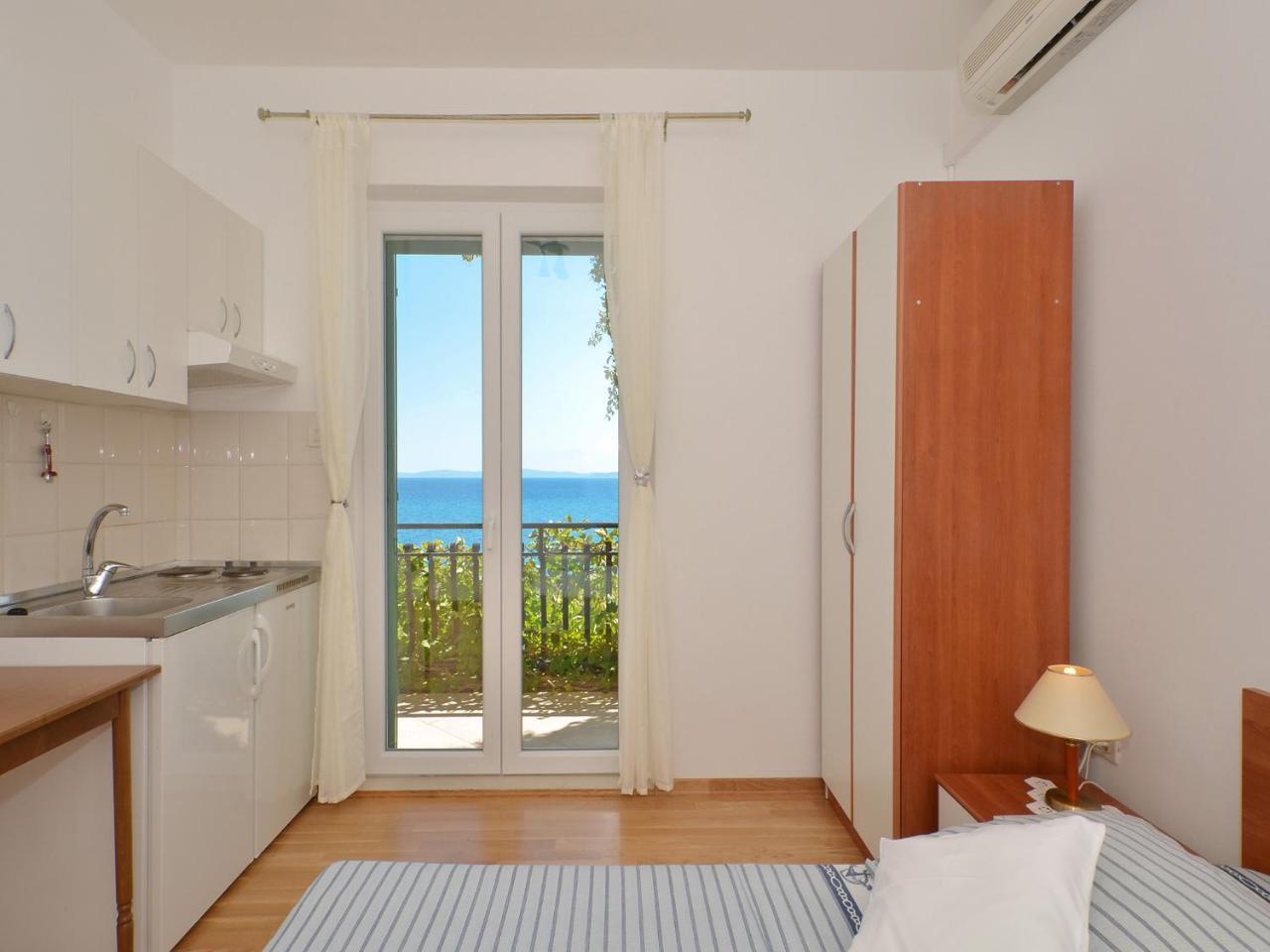 Apartments Nera Podstrana Luaran gambar