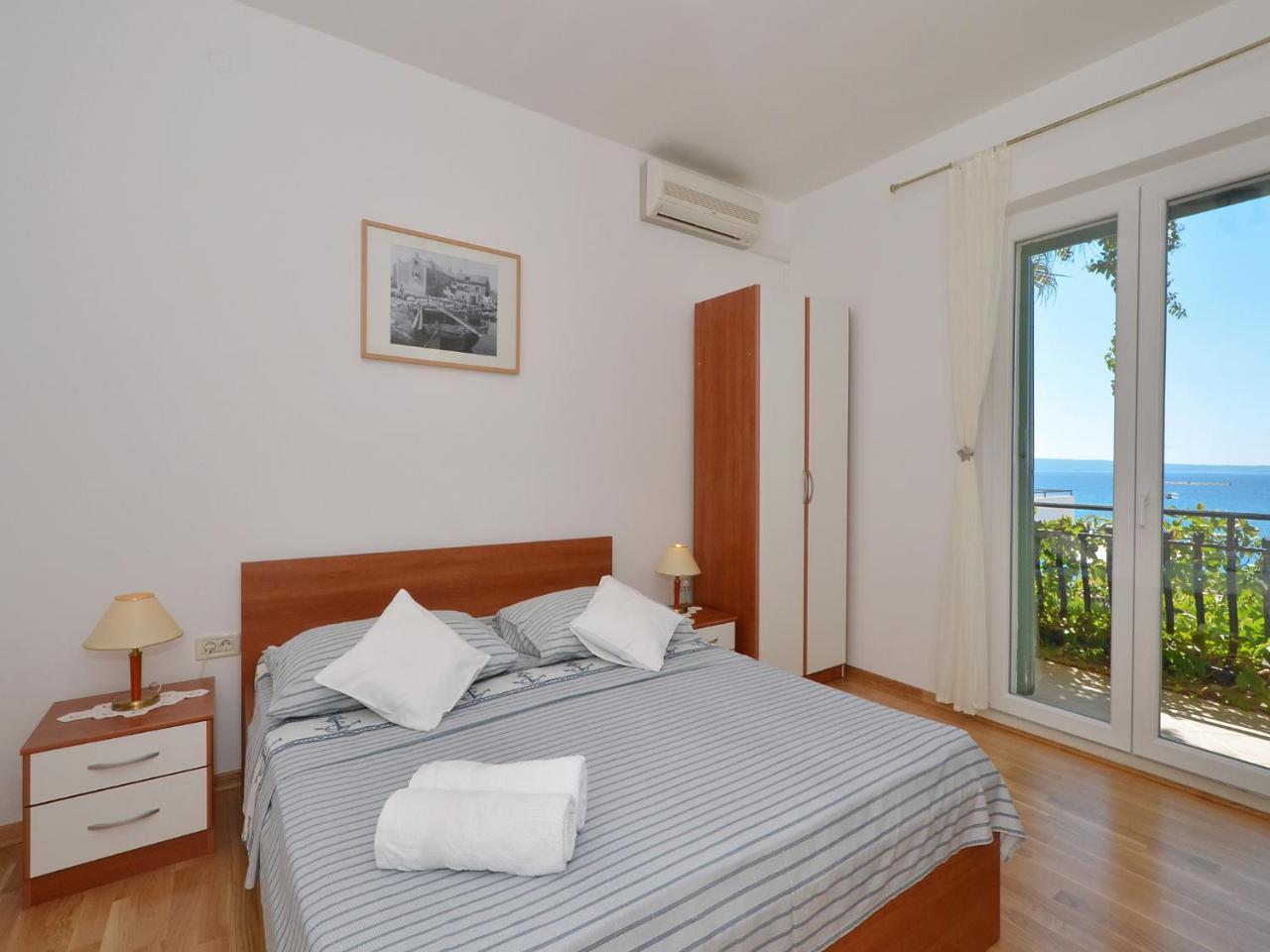 Apartments Nera Podstrana Luaran gambar